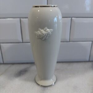 Lenox Rose Blossom and Ribbon Vase-Ivory w/ 24 Karat Gold Trim-7 1/2" Tall